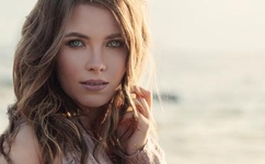 VR色情在线播放